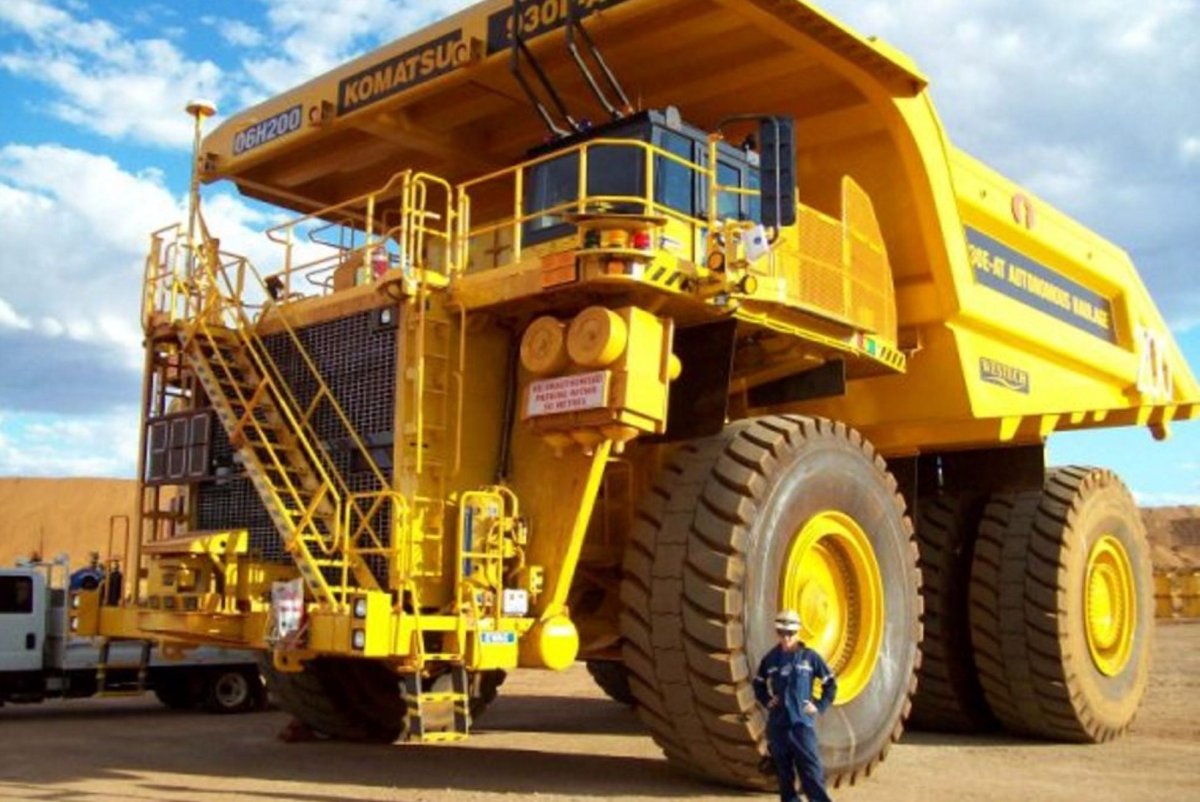 Komatsu 930e-4