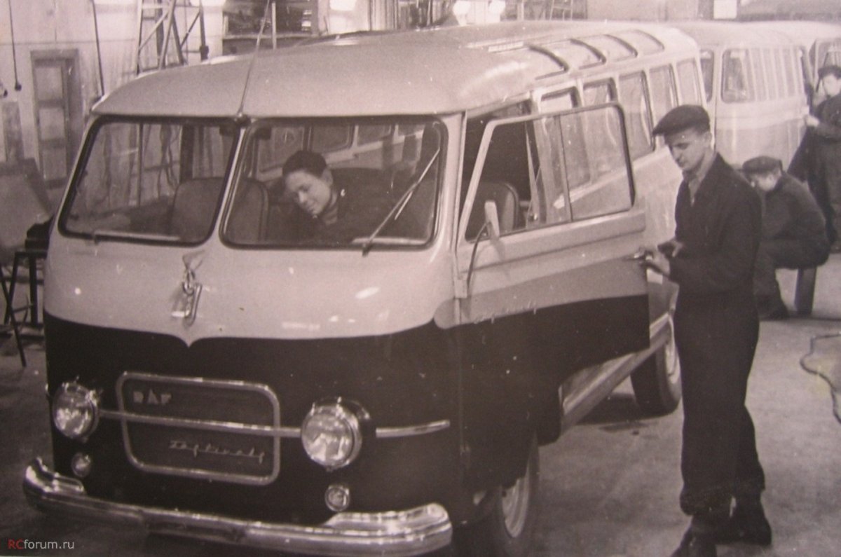 РАФ 10 автомобиль