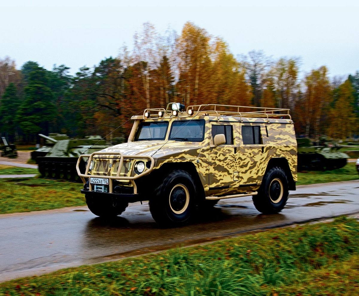 ГАЗ 2330