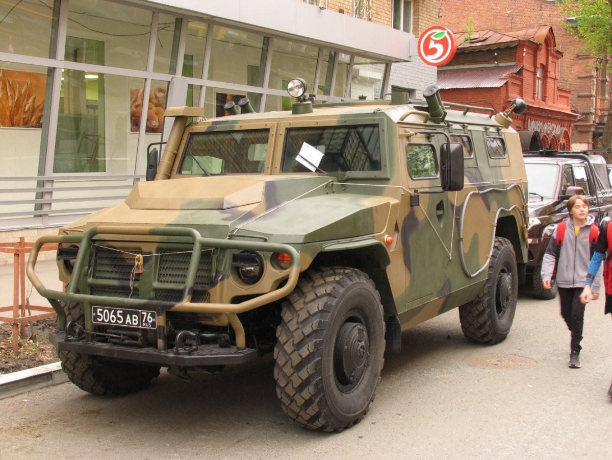 Бронемобиль ГАЗ 2330 ,,тигр"
