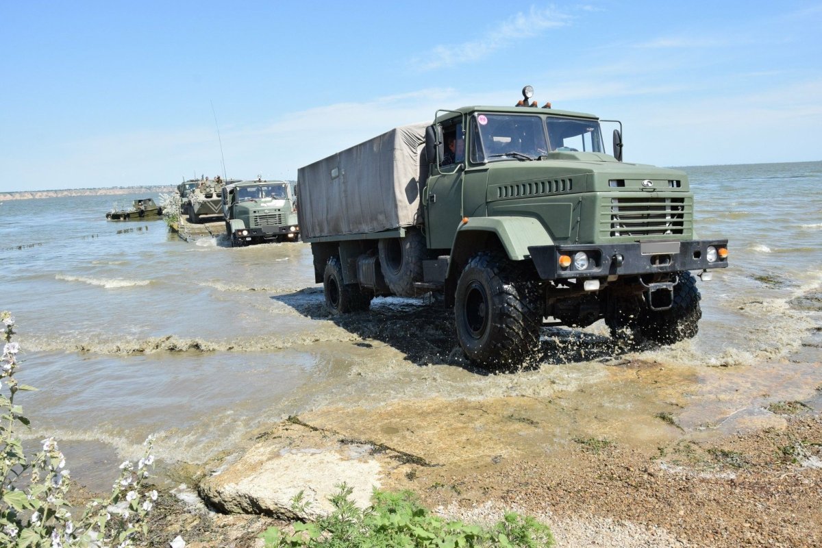 КРАЗ 63 22