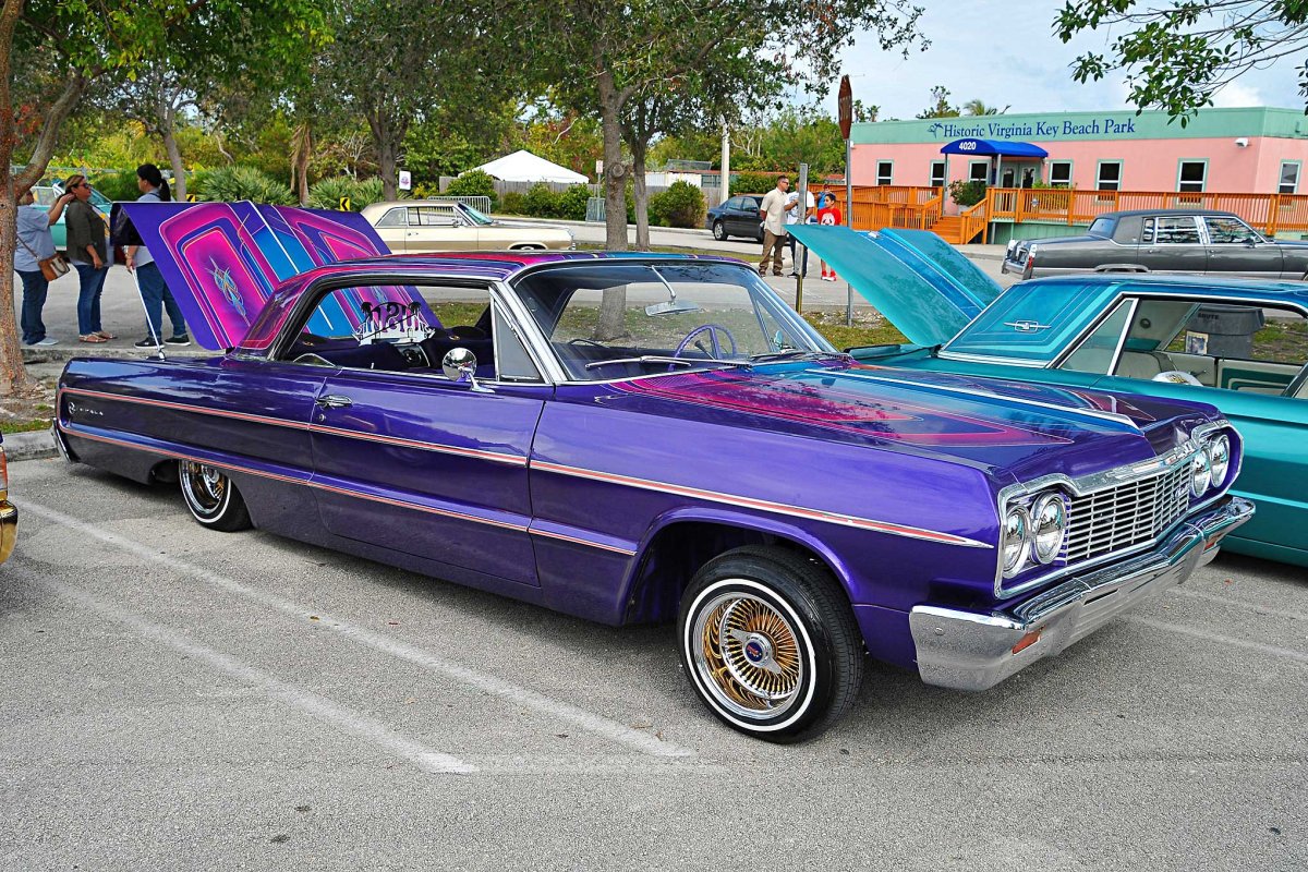 Chevrolet Impala 1965 Lowrider фиолетовая