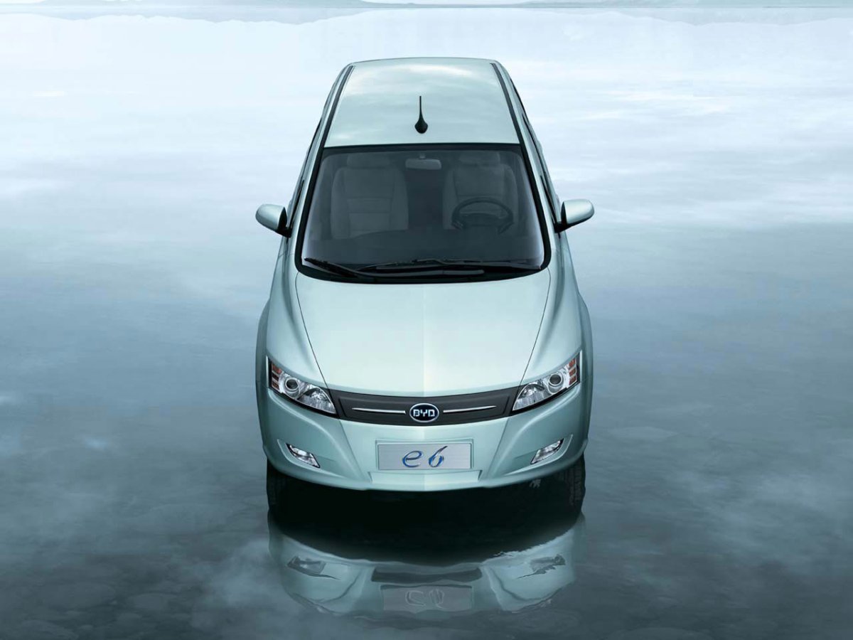 BYD е6