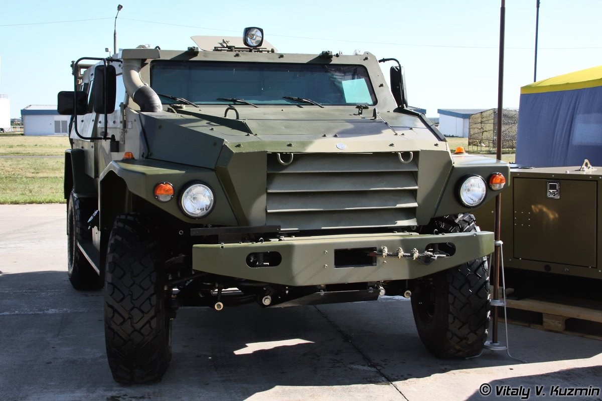 Бронеавтомобиль ВПК-3927 «волк»