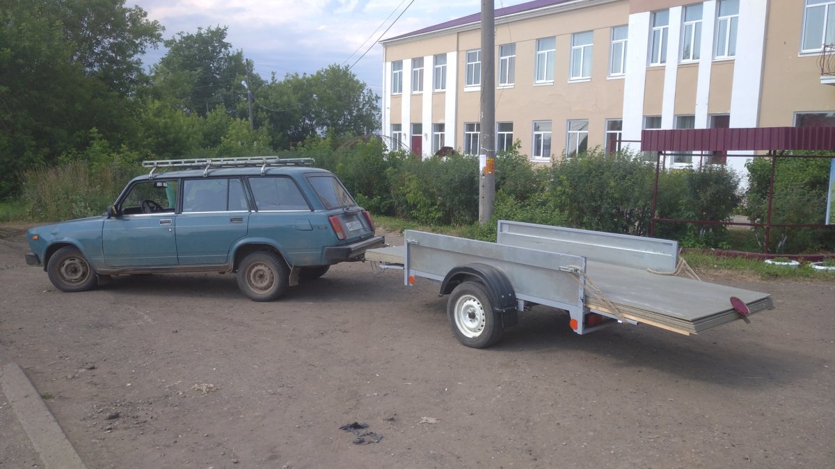 Прицеп Багем с тентом