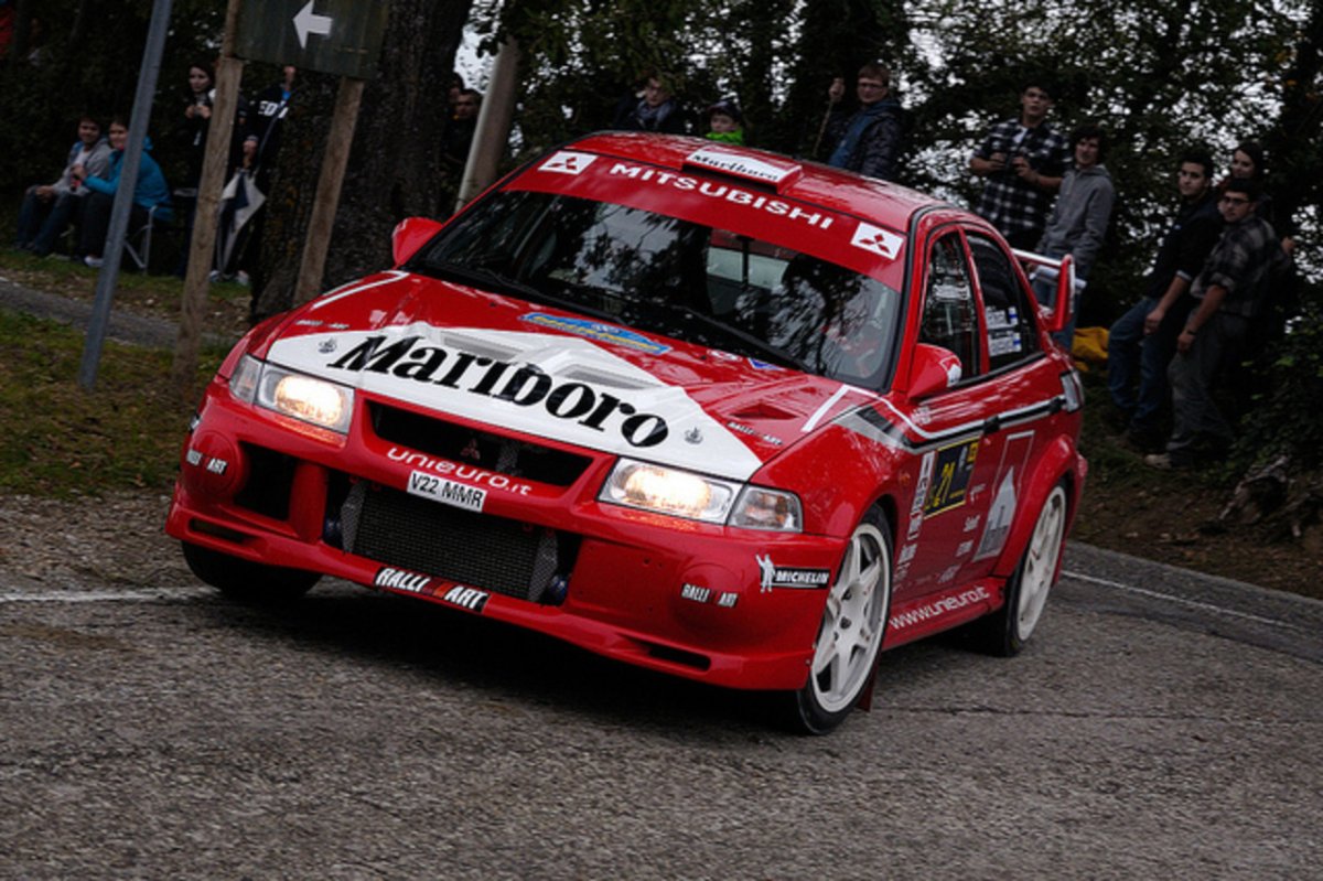 Mitsubishi Lancer Evolution vi WRC