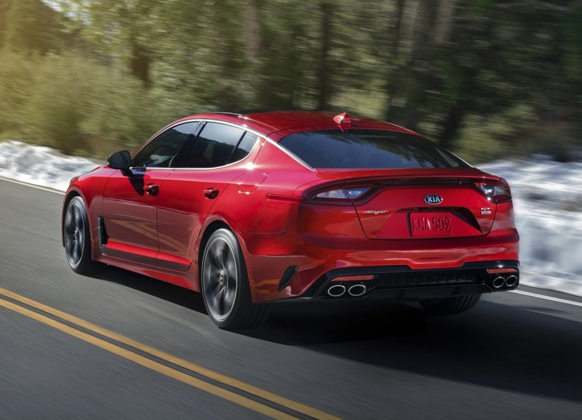 Kia Stinger седан