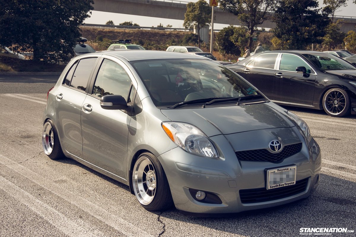 Toyota Vitz stance