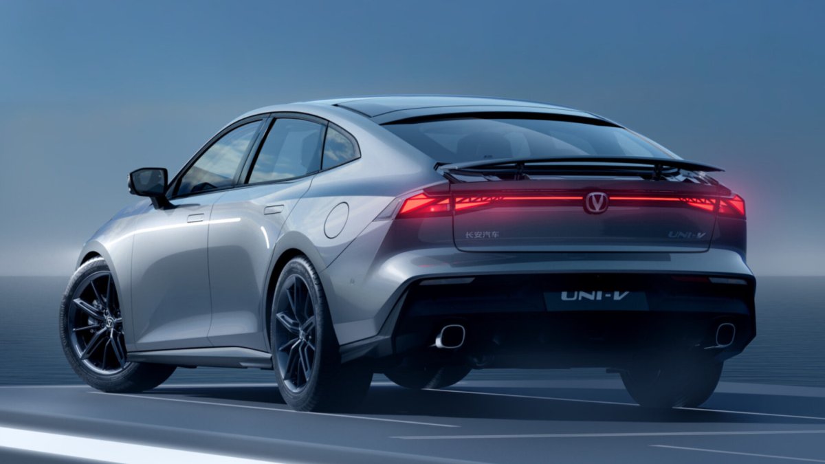 Чанган Uni v 2022