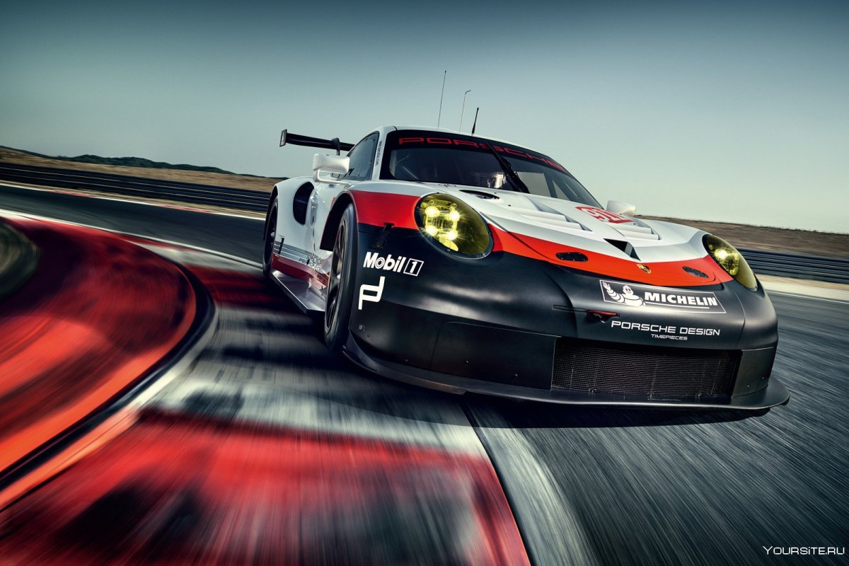 Машина Porsche 911 RSR