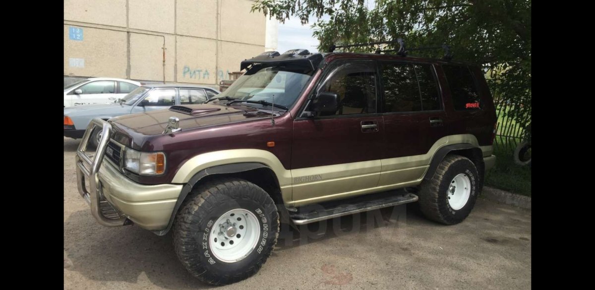 Isuzu Bighorn 1992