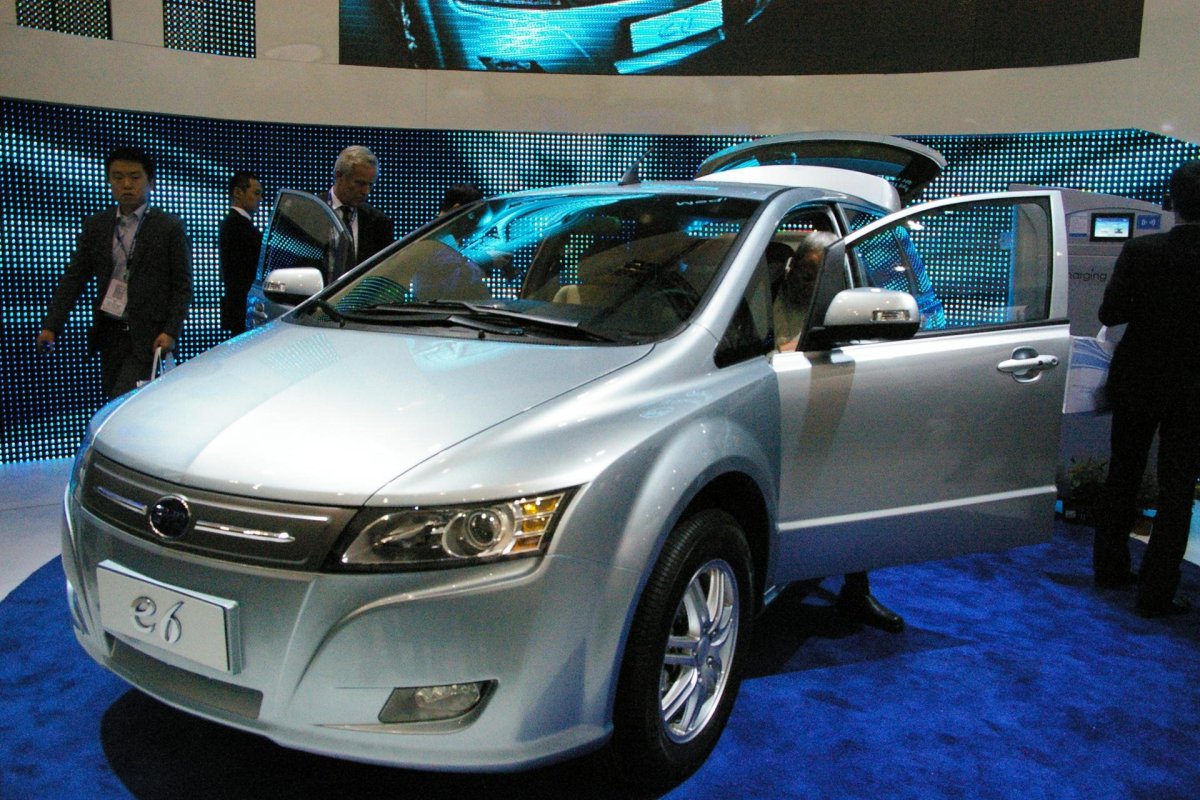 BYD e6