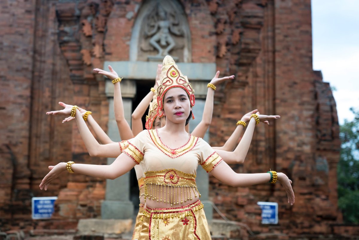 Apsara Wallpaper