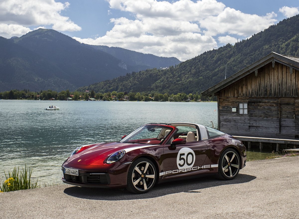 Porsche 911 Heritage Edition