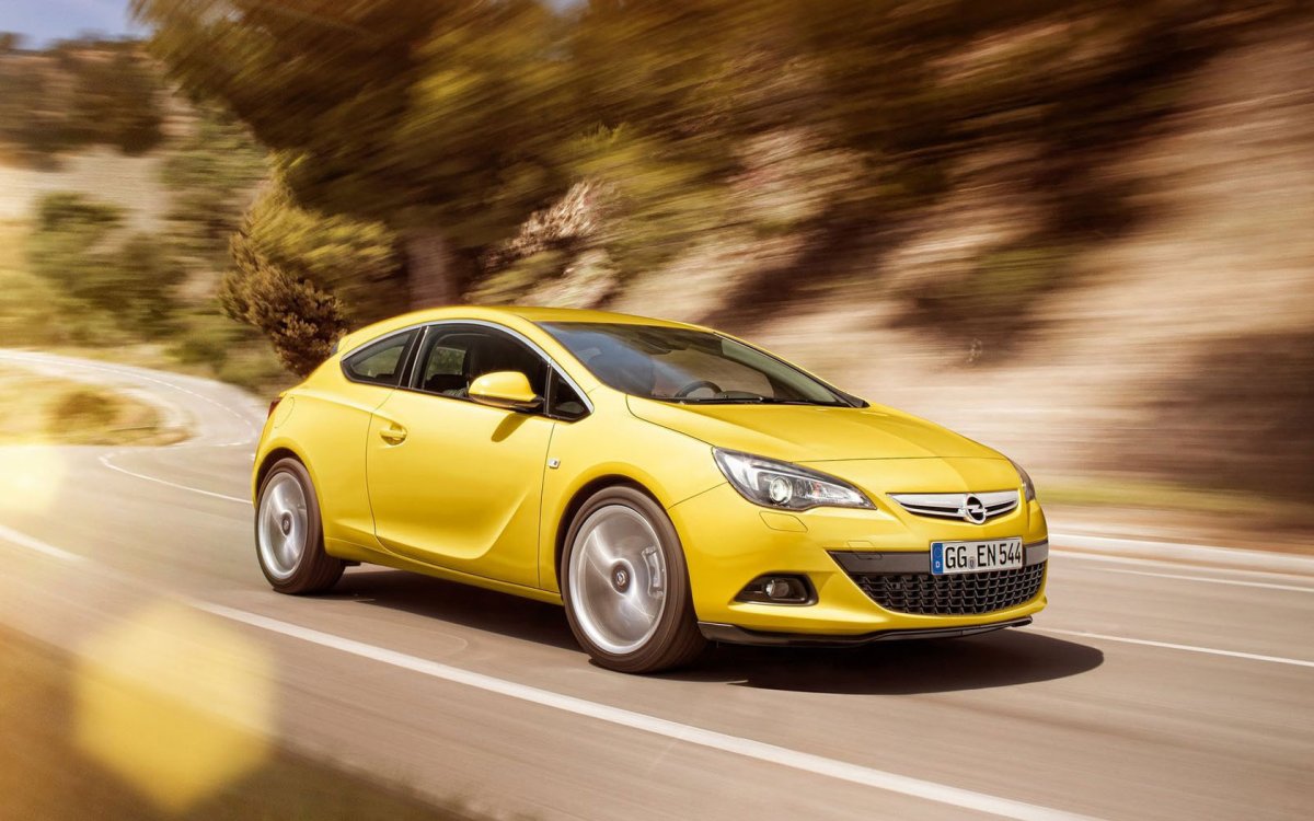 Opel Astra GTC 2012