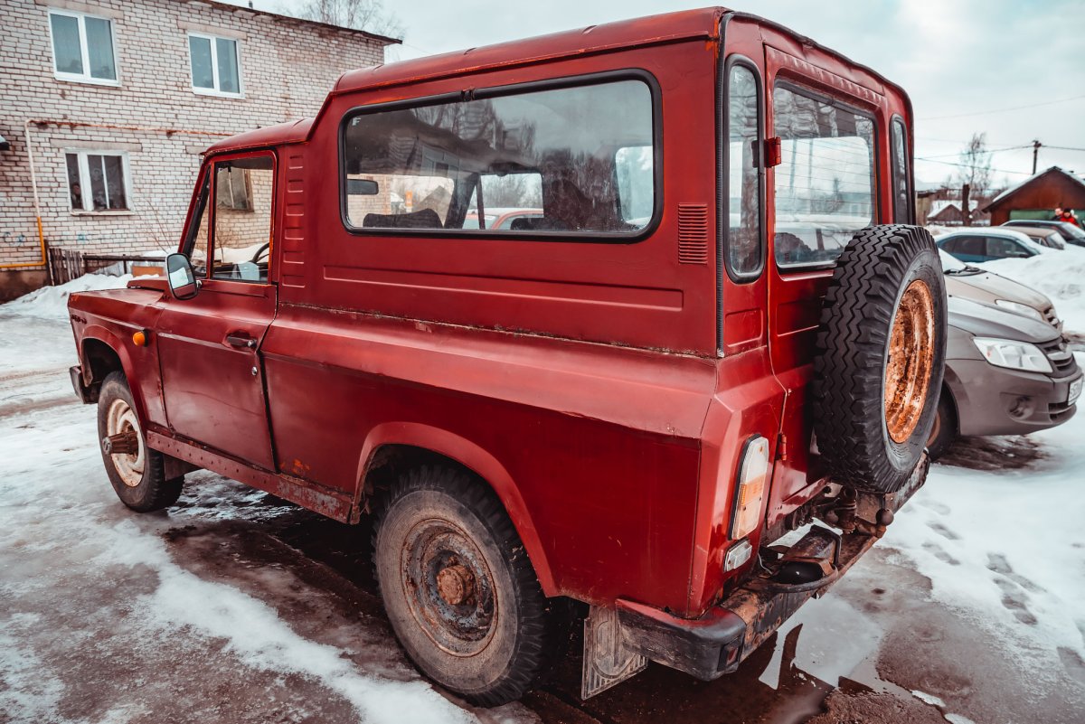 Автомобиль Аро 243