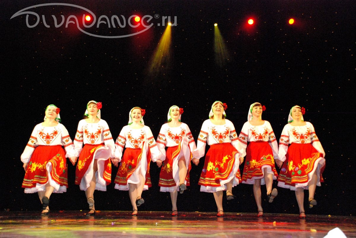 Сырба молдавский танец