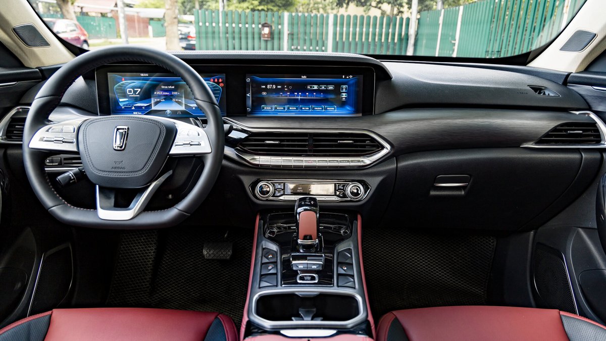 FAW Besturn t77 2022