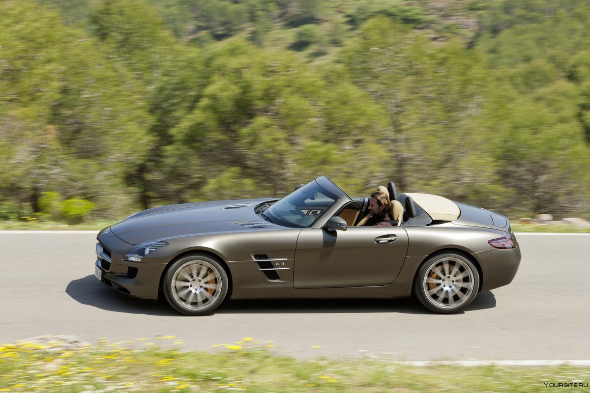 Mercedes Benz SLS Cabrio