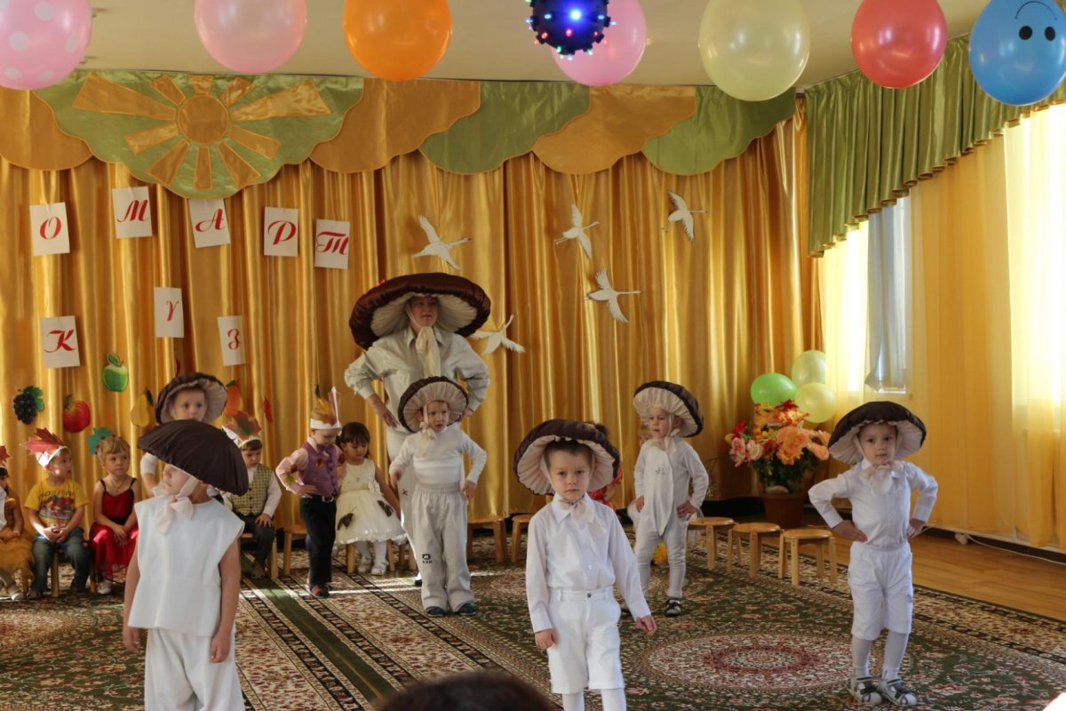 Мухомор на утренник в садик