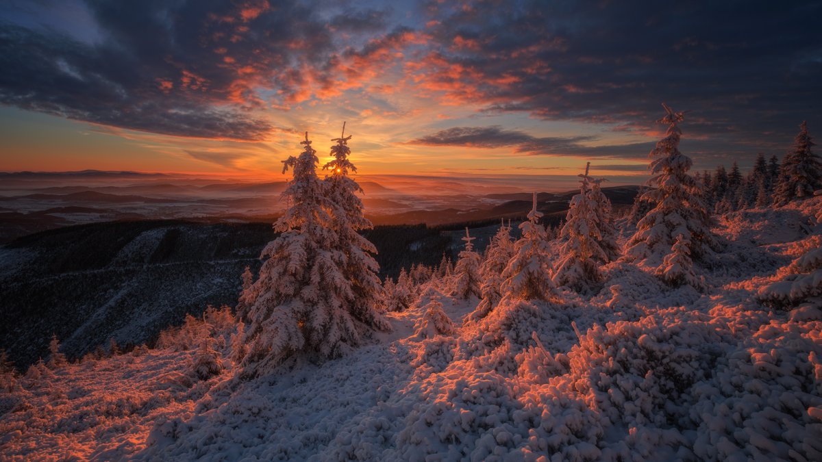 Зимний закат в горах