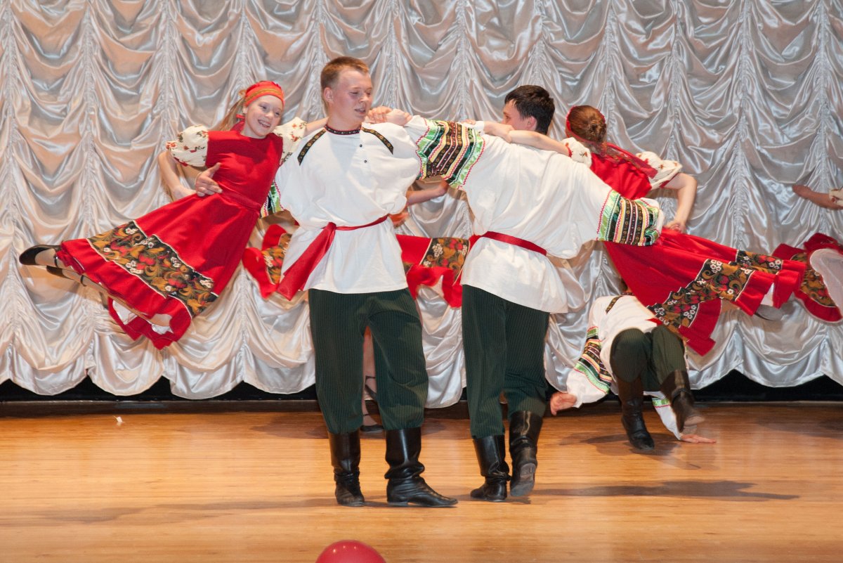 Народный танец кадриль