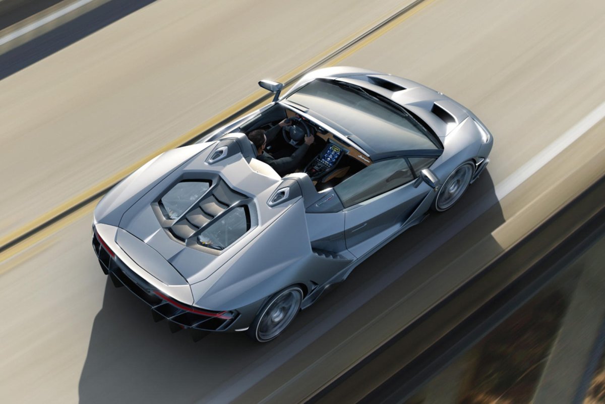 Lamborghini Centenario Roadster с закрытой крышкой
