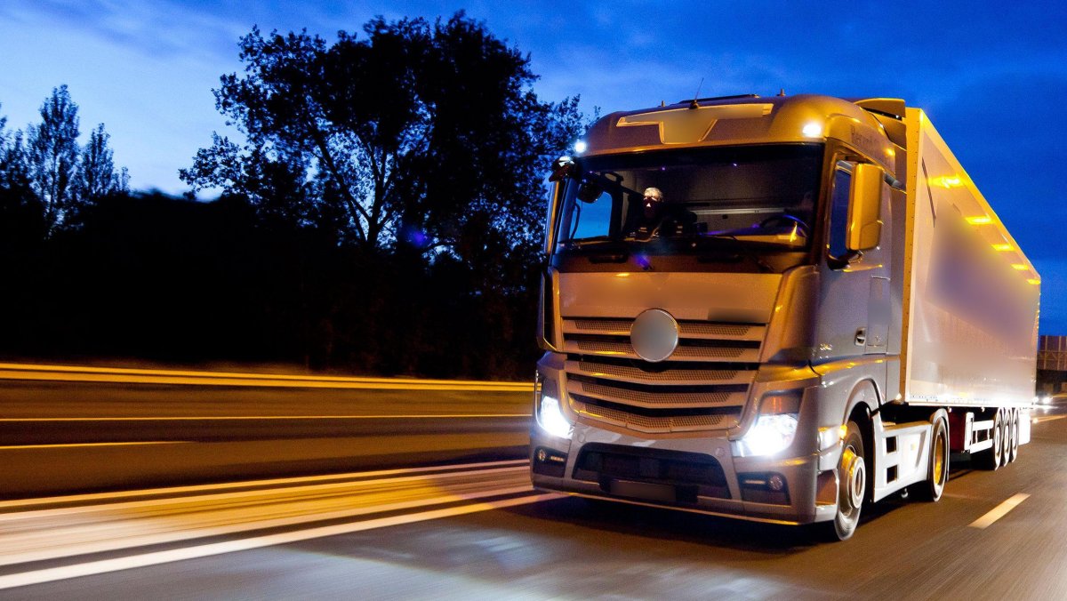 Мерседес Бенц Actros