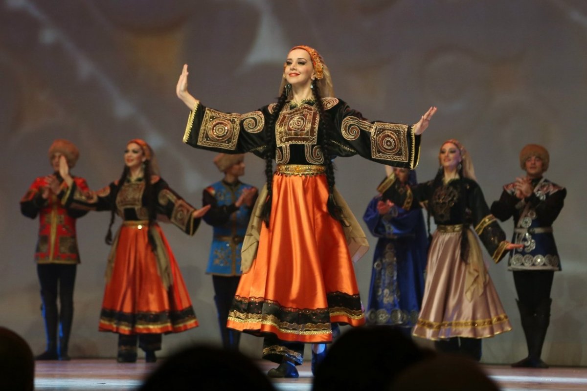 Лезгинку ансамбль Лакский танец