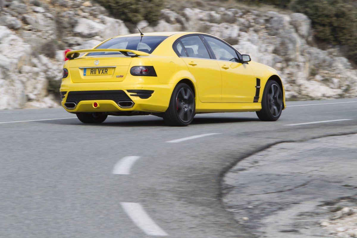 Машина Vauxhall спортивная