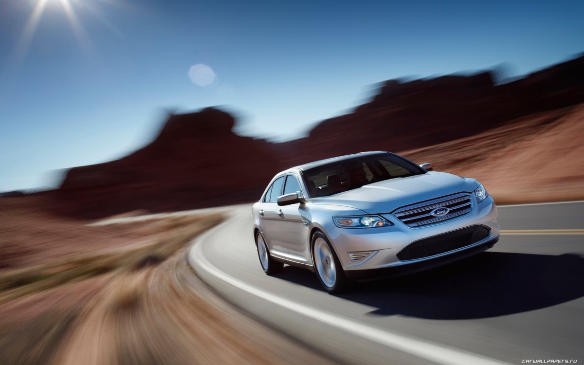 Представительский Ford Taurus