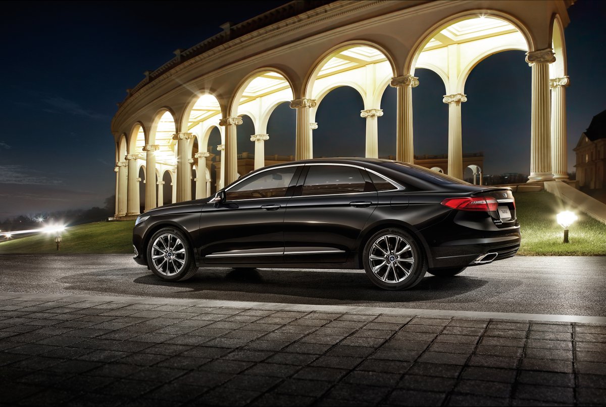 Ford Mondeo 2019 ночью