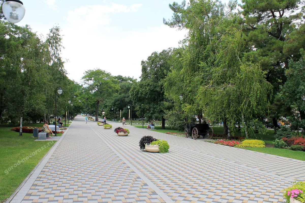 Новороссийск Парковая аллея