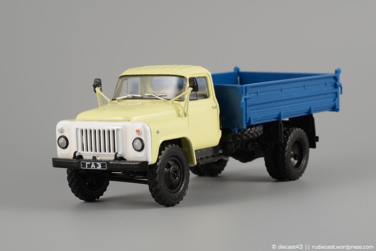 Автолегенды ГАЗ 3307.