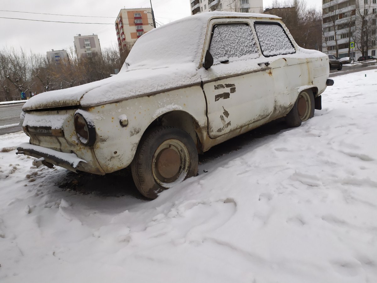 Заброшенные машины в Екатеринбурге