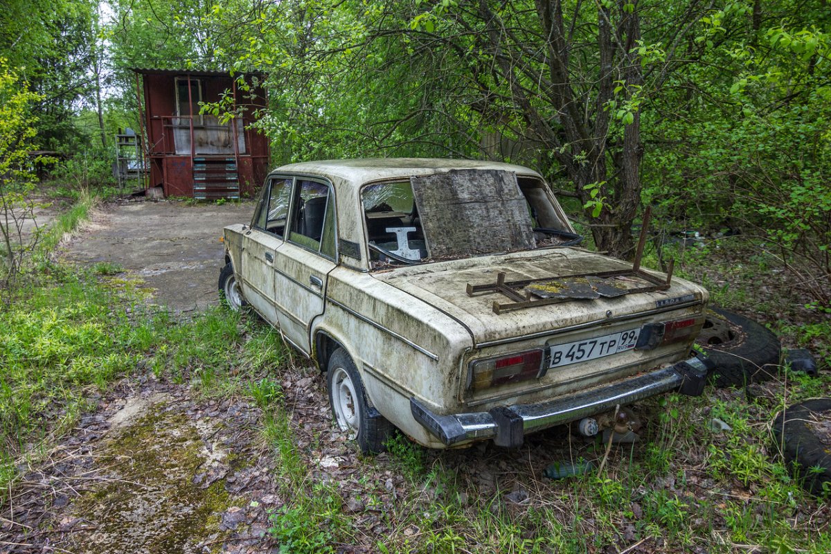 Заброшенный ВАЗ 2107