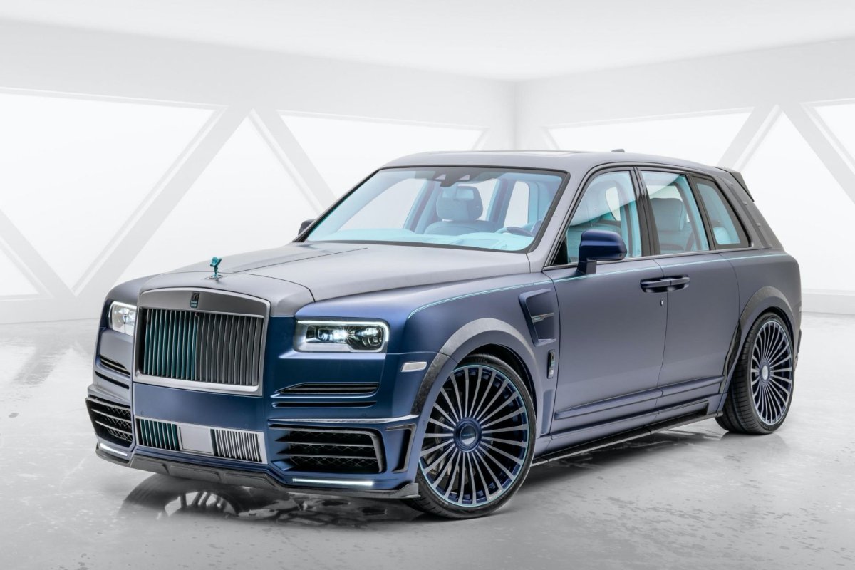 Rolls Royce Cullinan Mansory Black