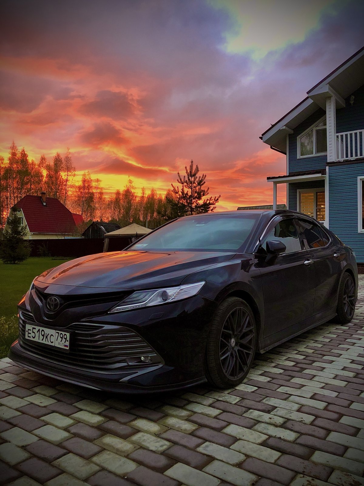 Toyota Camry v70