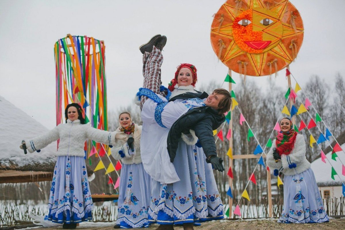 Атрибуты народного праздника