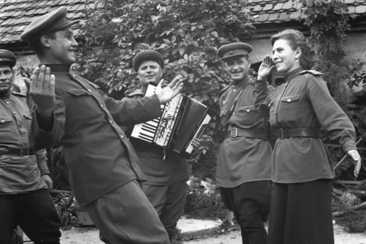Вальс Победы 1945