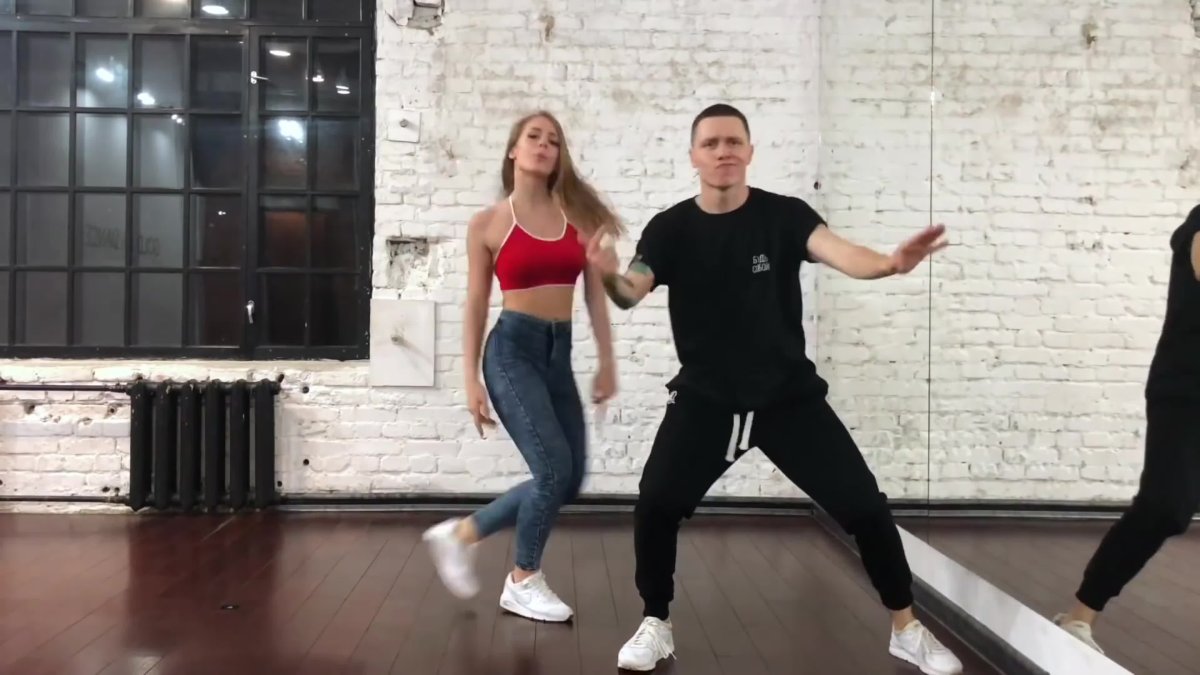 Танцы Полины Дубковы