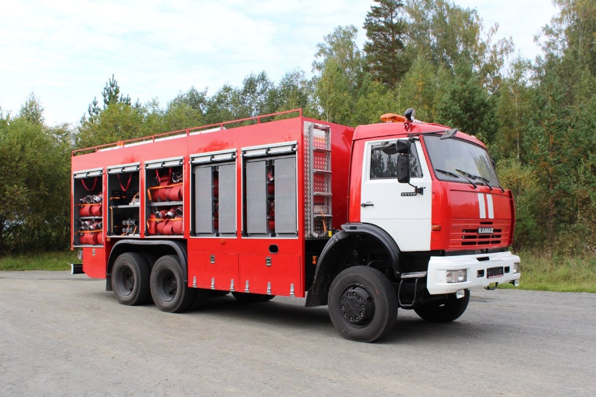Автомобиль насосно-рукавный АНР-100-3000