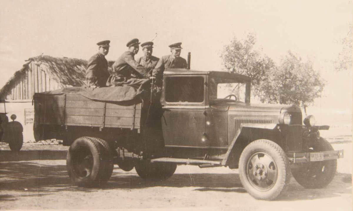 ГАЗ-АА грузовой автомобиль 1941г зима