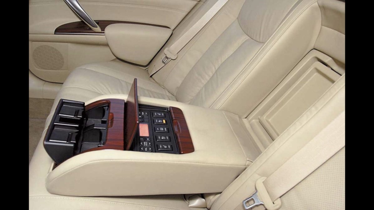 Задний подлокотник Nissan Teana j32