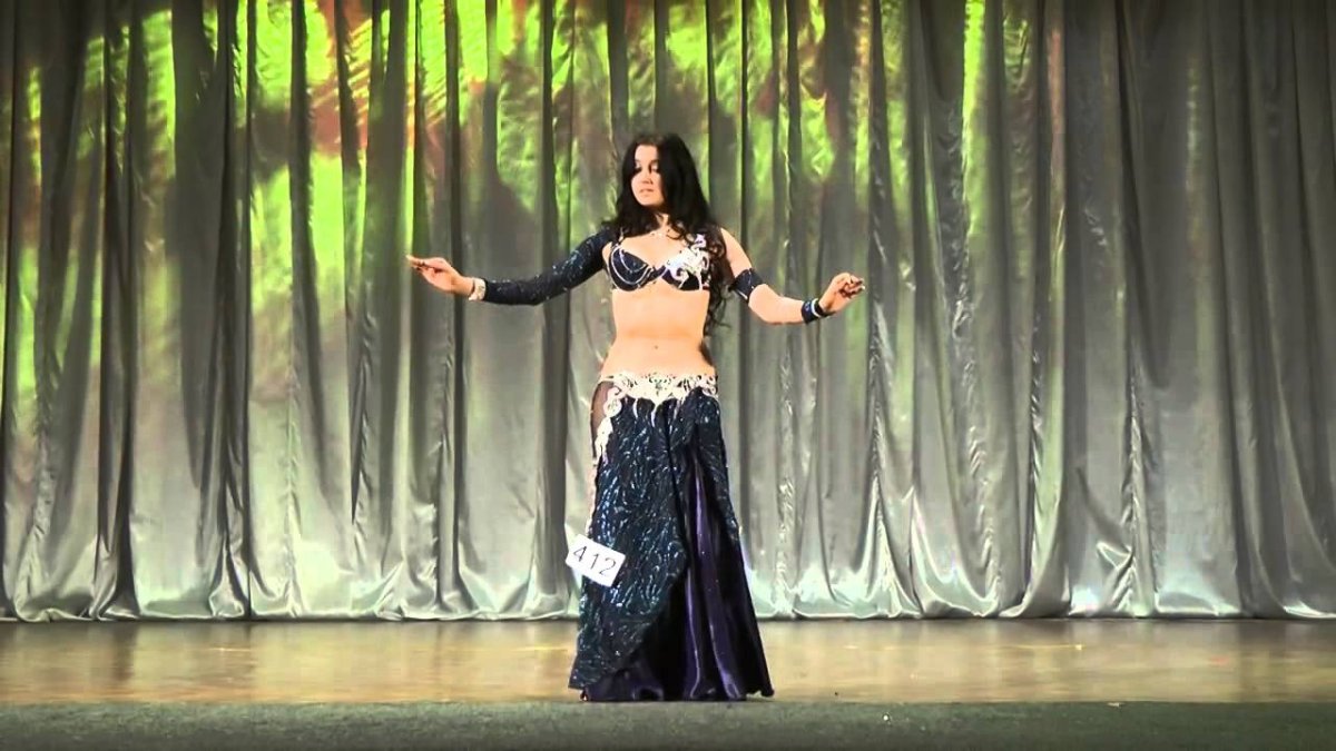 Alex Delora belly Dance