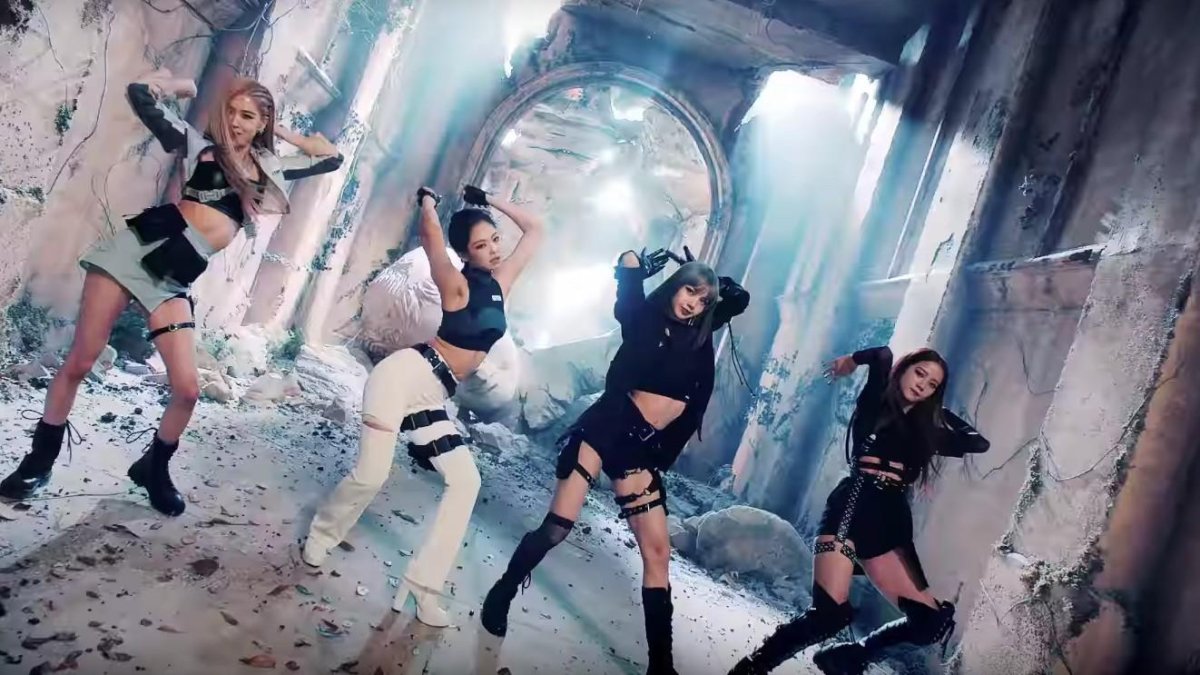 BLACKPINK кил ЗИС лав