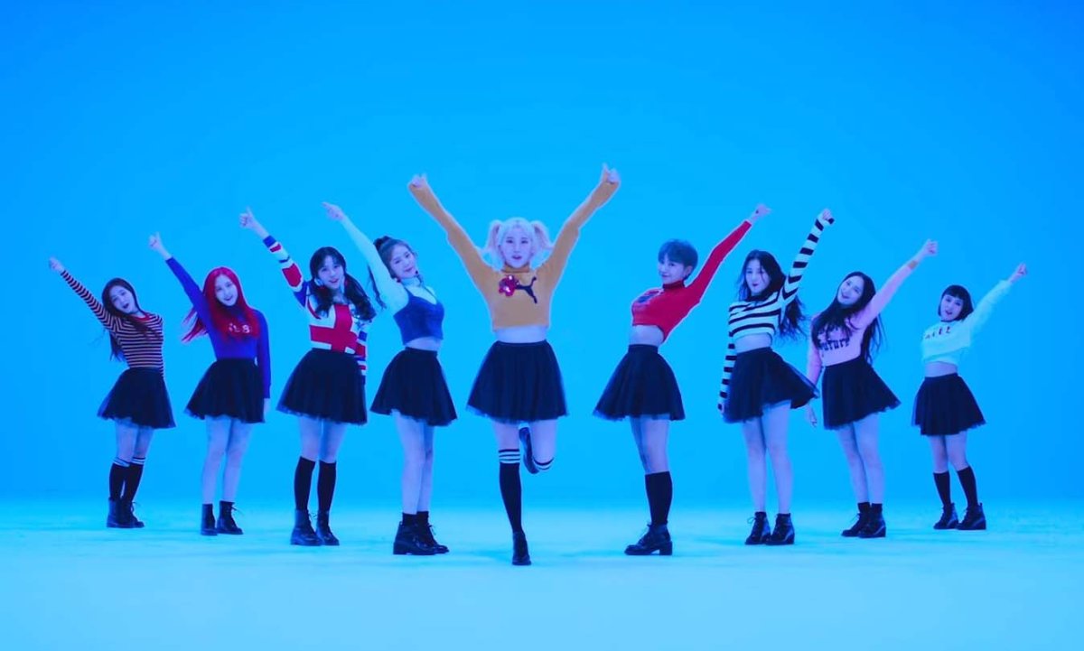 MOMOLAND BBOOM