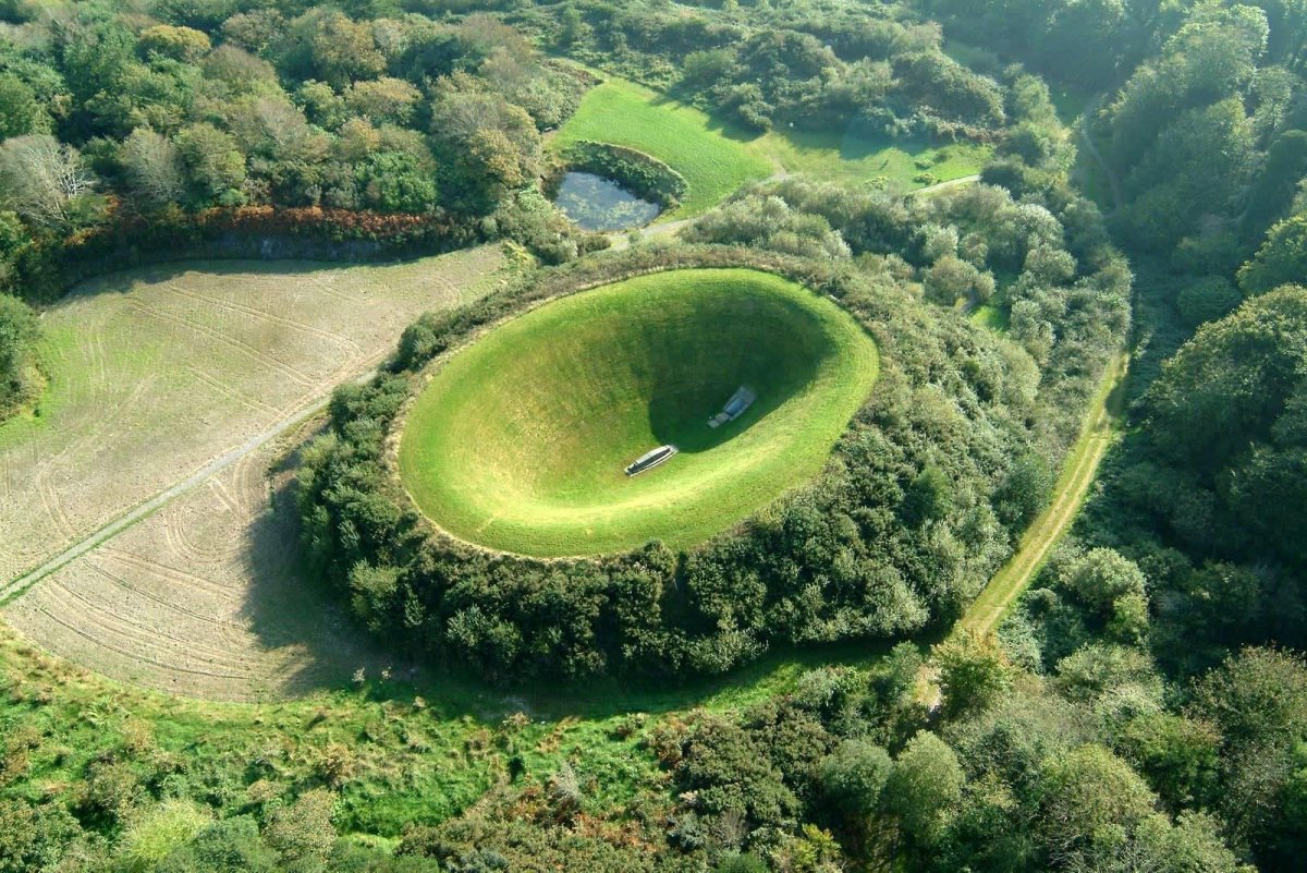 Небесный сад в кратере, Ирландия