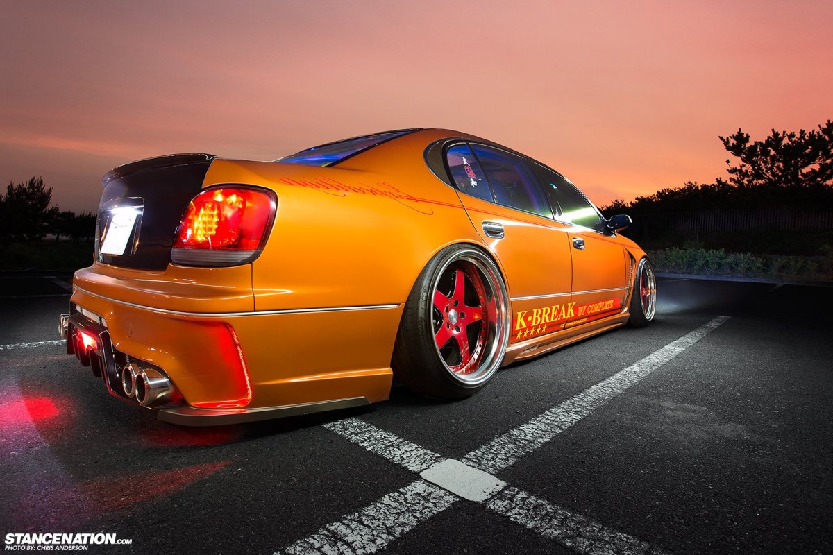 Оранжевый Lexus GS 300 160