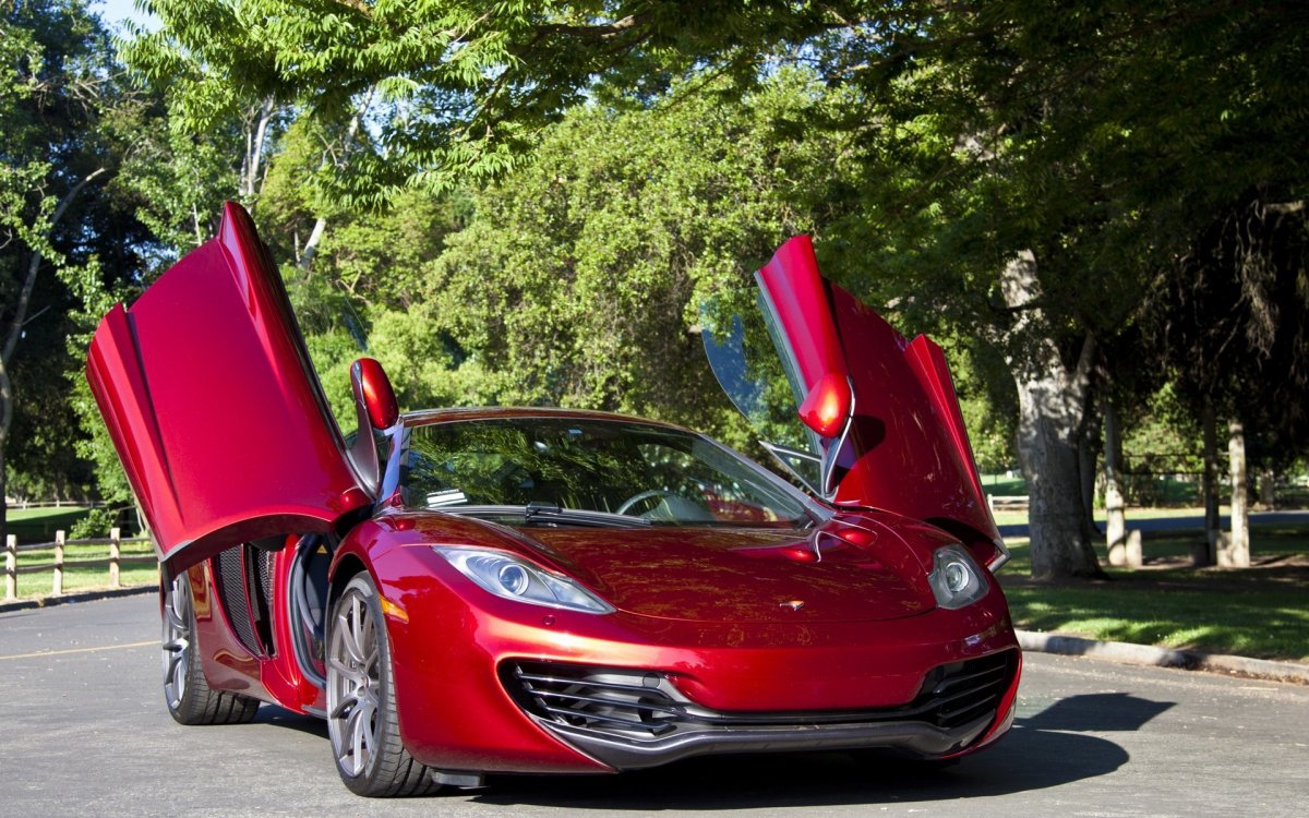 MCLAREN 12c Red New